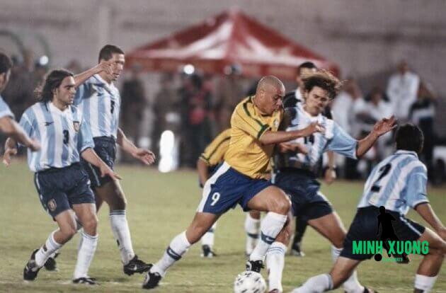 Brazil 2-1 Argentina là kết quả cuộc chạm trán giữa 2 đội tại Copa America 1999